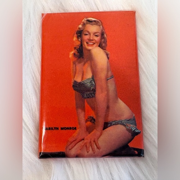 Vintage Marilyn Monroe Mirror Set - Picture 3 of 6